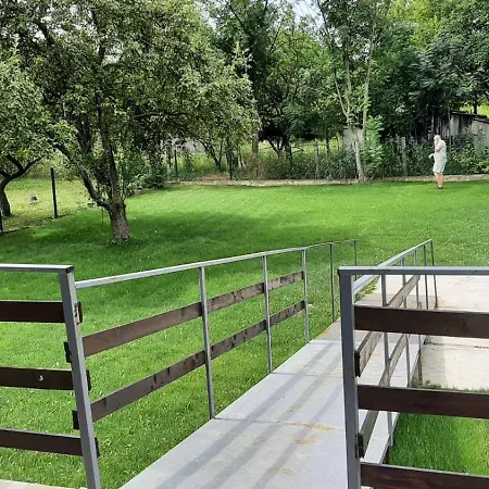 Sanctuary 30 Min From Downtown Belgrade 펜션